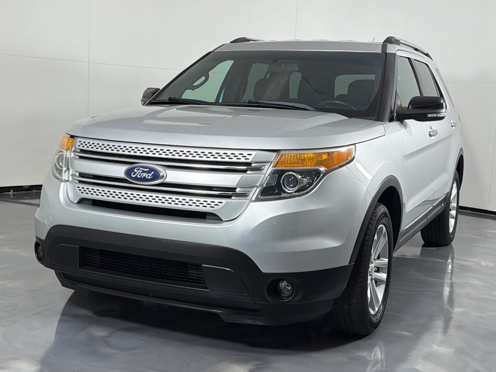 Used 2014 Ford Explorer XLT AWD/4WD image 8