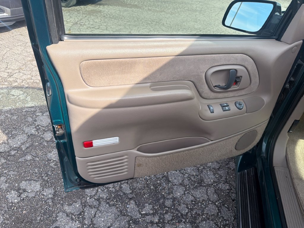 Used 1996 GMC Sierra 1500 4x4 Regular Cab image 10