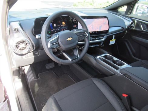 New 2026 Chevrolet Equinox EV LT image 15