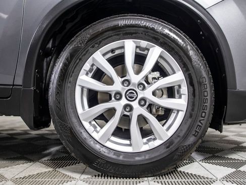Used 2019 Nissan Rogue SV FWD image 45