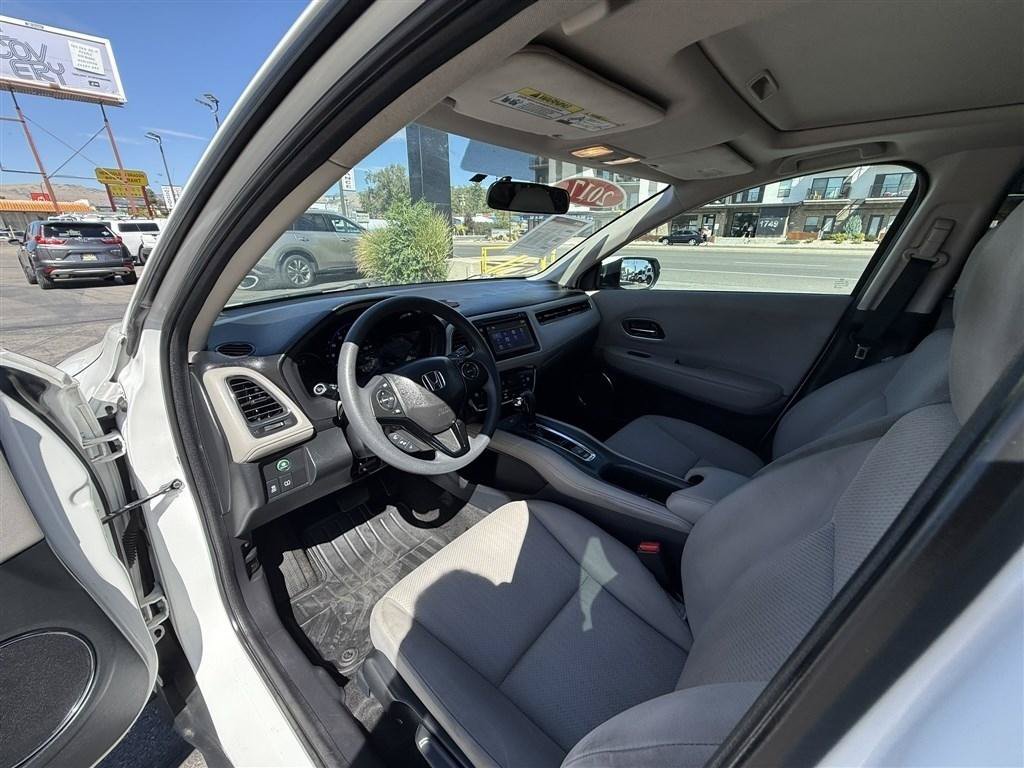 Used 2017 Honda HR-V EX image 12