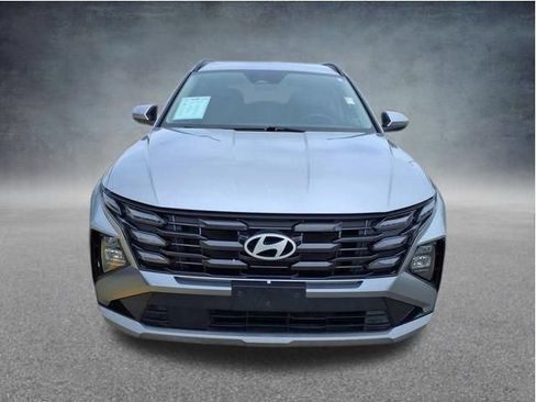Used 2025 Hyundai Tucson SEL FWD image 3