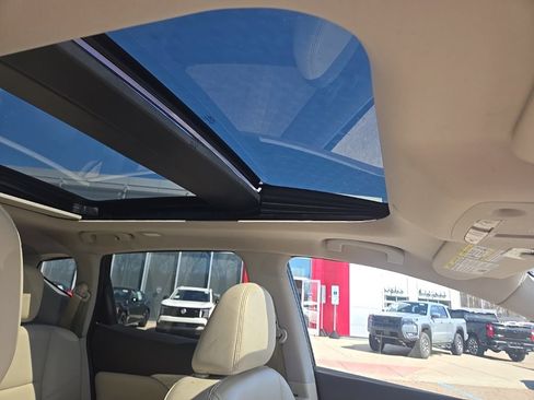 Used 2018 Nissan Murano Platinum image 29