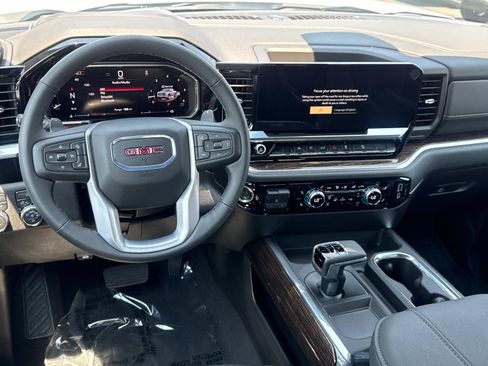New 2026 GMC Sierra 1500 Elevation image 9