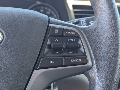 Used 2018 Hyundai Elantra SEL FWD image 17
