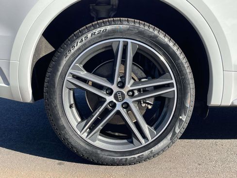 Certified 2023 Audi Q5 e Premium Plus w/ Premium Plus Package AWD/4WD image 9