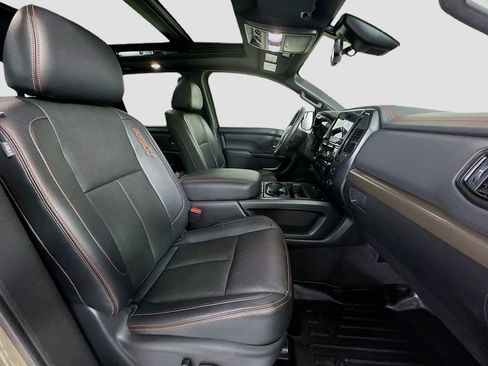 Used 2023 Nissan Titan PRO-4X w/ Pro-4x Convenience Package image 26