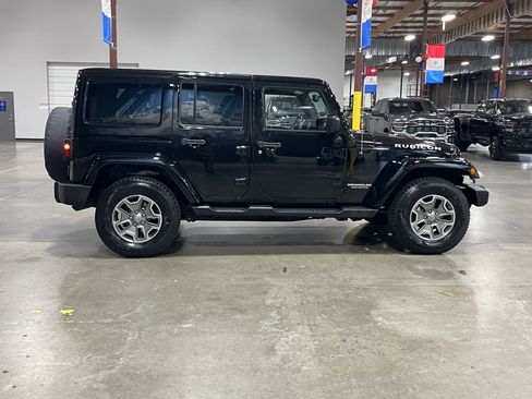 Used 2015 Jeep Wrangler Unlimited Rubicon w/ Connectivity Group image 6