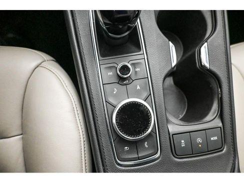 Certified 2022 Cadillac XT4 Premium Luxury w/ Enhanced Visibility Package AWD/4WD image 43