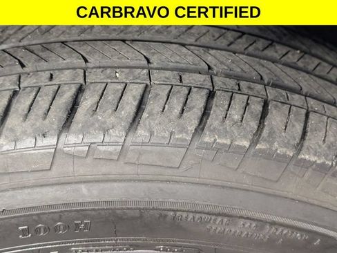 Used 2022 Volkswagen Tiguan SE AWD/4WD image 9