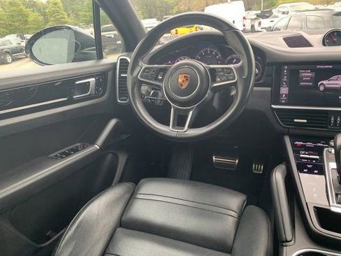 Used 2019 Porsche Cayenne S image 41