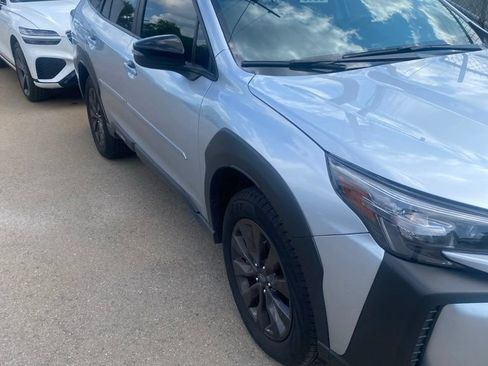 Used 2025 Subaru Outback Onyx Edition XT AWD/4WD image 2