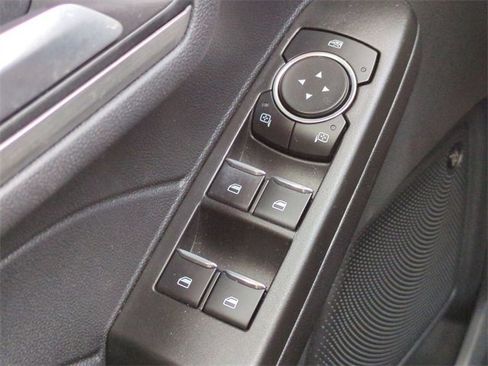 Used 2021 Ford Escape Titanium image 24