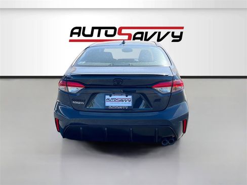 Used 2023 Toyota Corolla SE image 6