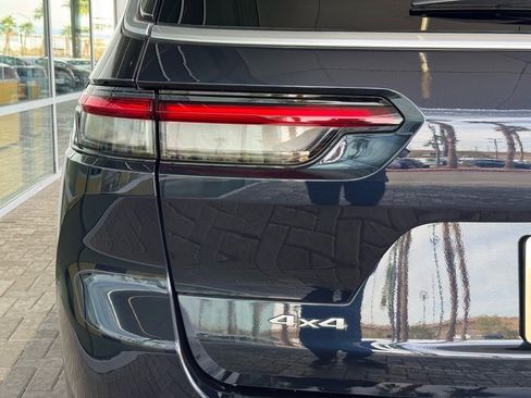 Used 2023 Jeep Grand Cherokee L Summit w/ Advanced Protech Group IV image 22