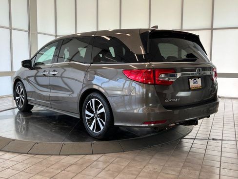 Used 2018 Honda Odyssey Elite image 5