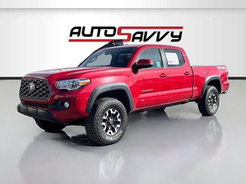 Used 2023 Toyota Tacoma TRD Off-Road w/ Advanced Technology Package AWD/4WD image 3