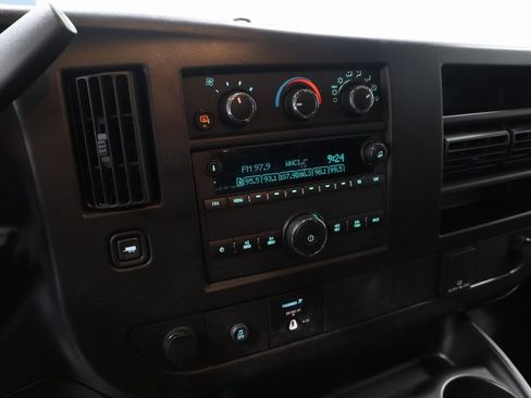 Used 2024 Chevrolet Express 2500 w/ Driver Convenience Package image 27
