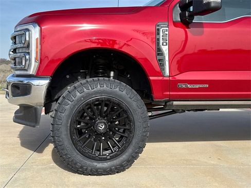 Used 2023 Ford F250 Lariat w/ Chrome Package image 5