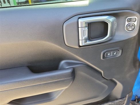 Used 2024 Jeep Wrangler Unlimited Rubicon 4xe w/ Convenience Group image 19