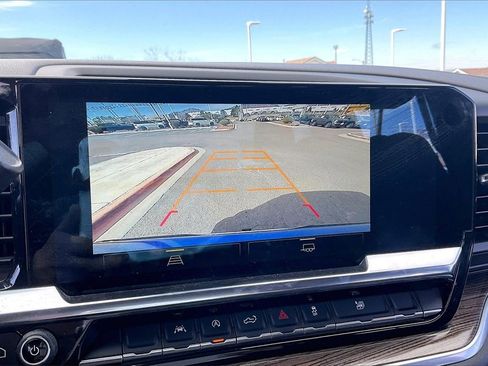 Used 2025 Chevrolet Silverado 1500 LT image 20