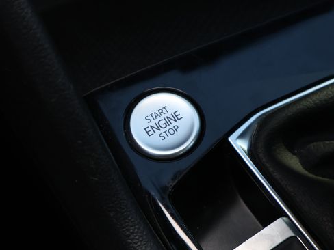 Used 2023 Volkswagen Taos S image 13