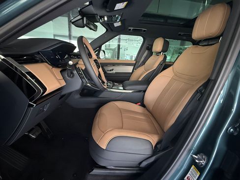 New 2026 Land Rover Range Rover Sport Dynamic SE AWD/4WD image 5