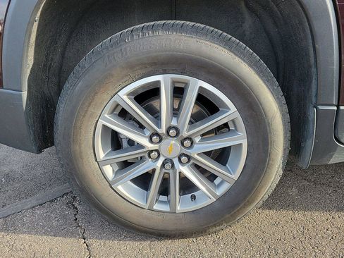 Used 2023 Chevrolet Traverse LT image 6