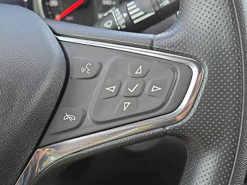 Used 2020 Chevrolet Equinox LT w/ LPO, Floor Liner Package FWD image 23
