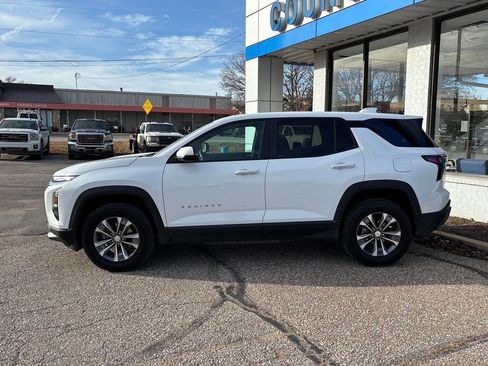 Used 2025 Chevrolet Equinox LT image 6