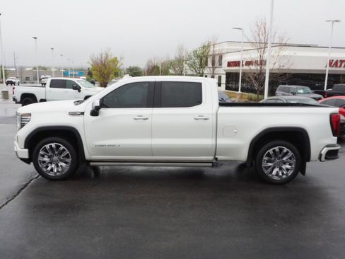 Used 2022 GMC Sierra 1500 Denali w/ Denali Reserve Package AWD/4WD image 7