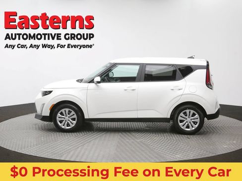 Used 2025 Kia Soul LX FWD image 60