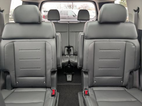 New 2026 Hyundai Santa Fe Limited AWD/4WD image 8