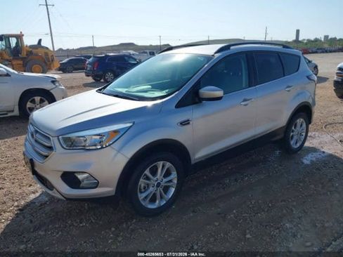 Used 2018 Ford Escape SE AWD/4WD image 2