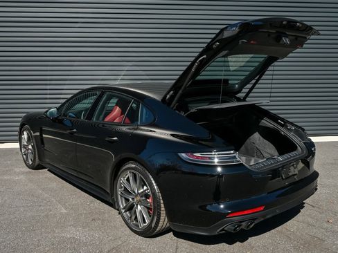 Certified 2023 Porsche Panamera GTS image 33