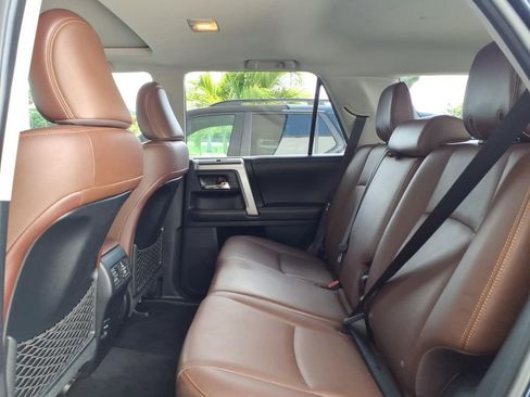 Used 2016 Toyota 4Runner Limited AWD/4WD image 10