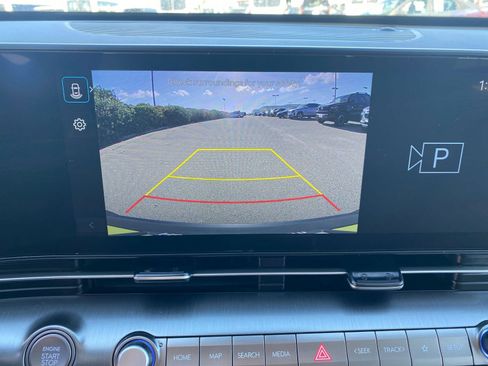 Used 2025 Hyundai Kona SEL image 17