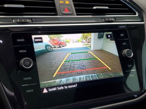 Used 2019 Volkswagen Tiguan SEL Premium R-Line FWD image 28