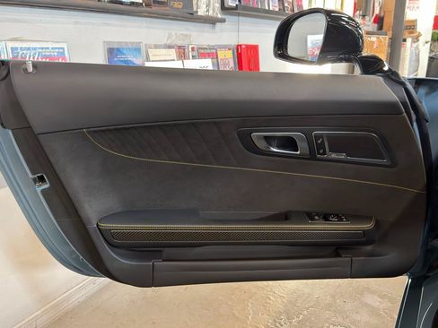 Used 2019 Mercedes-Benz AMG GT R image 17