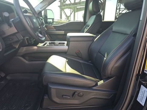 New 2025 Ford F250 Lariat w/ Lariat Ultimate Package AWD/4WD image 16