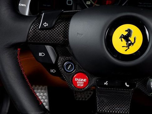 Used 2019 Ferrari Portofino image 37