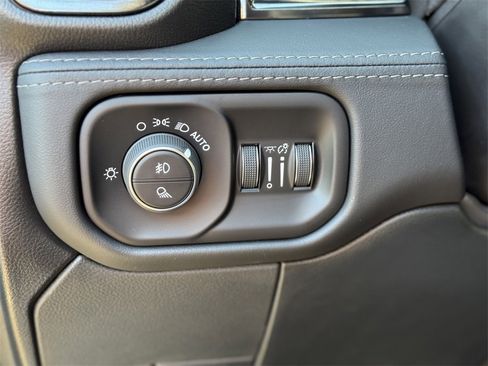 New 2024 RAM 2500 Limited image 16