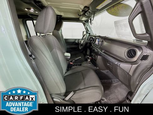 Used 2023 Jeep Wrangler Unlimited AWD/4WD image 34