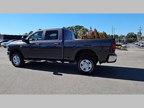 New 2026 RAM 2500 Tradesman AWD/4WD image 25