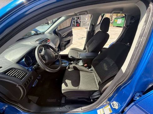 Used 2020 Mitsubishi Outlander Sport Black Edition FWD image 11