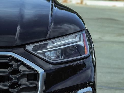 Used 2023 Audi Q5 2.0T Premium Plus w/ Premium Plus Package AWD/4WD image 7