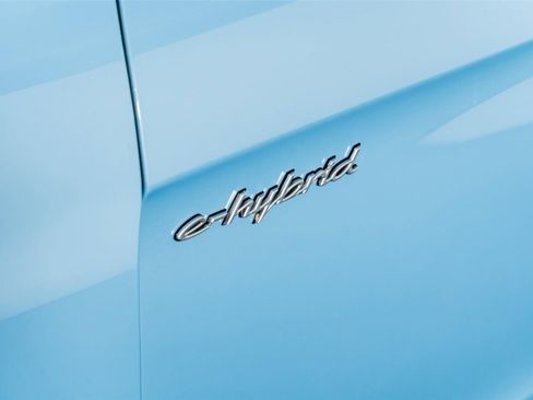 Used 2025 Porsche Panamera 4 w/ Premium Package image 27