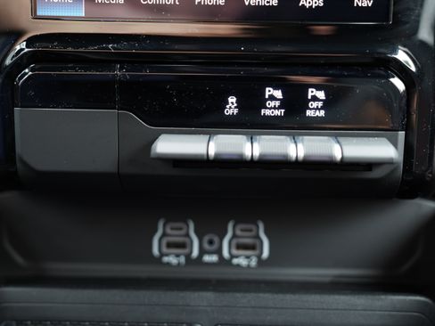 Used 2026 RAM 1500 Rebel w/ Rebel Level 1 Equipment Group AWD/4WD image 29