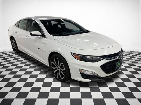 Used 2024 Chevrolet Malibu RS FWD image 1