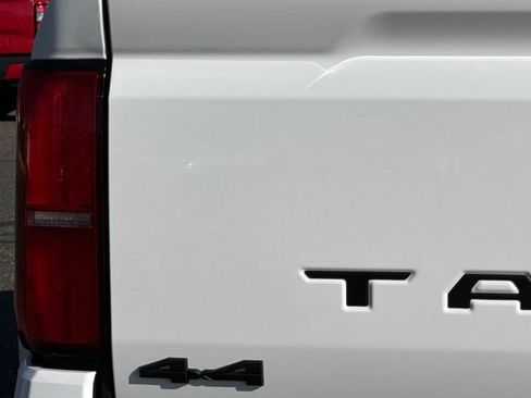 Used 2025 Toyota Tacoma SR5 image 46